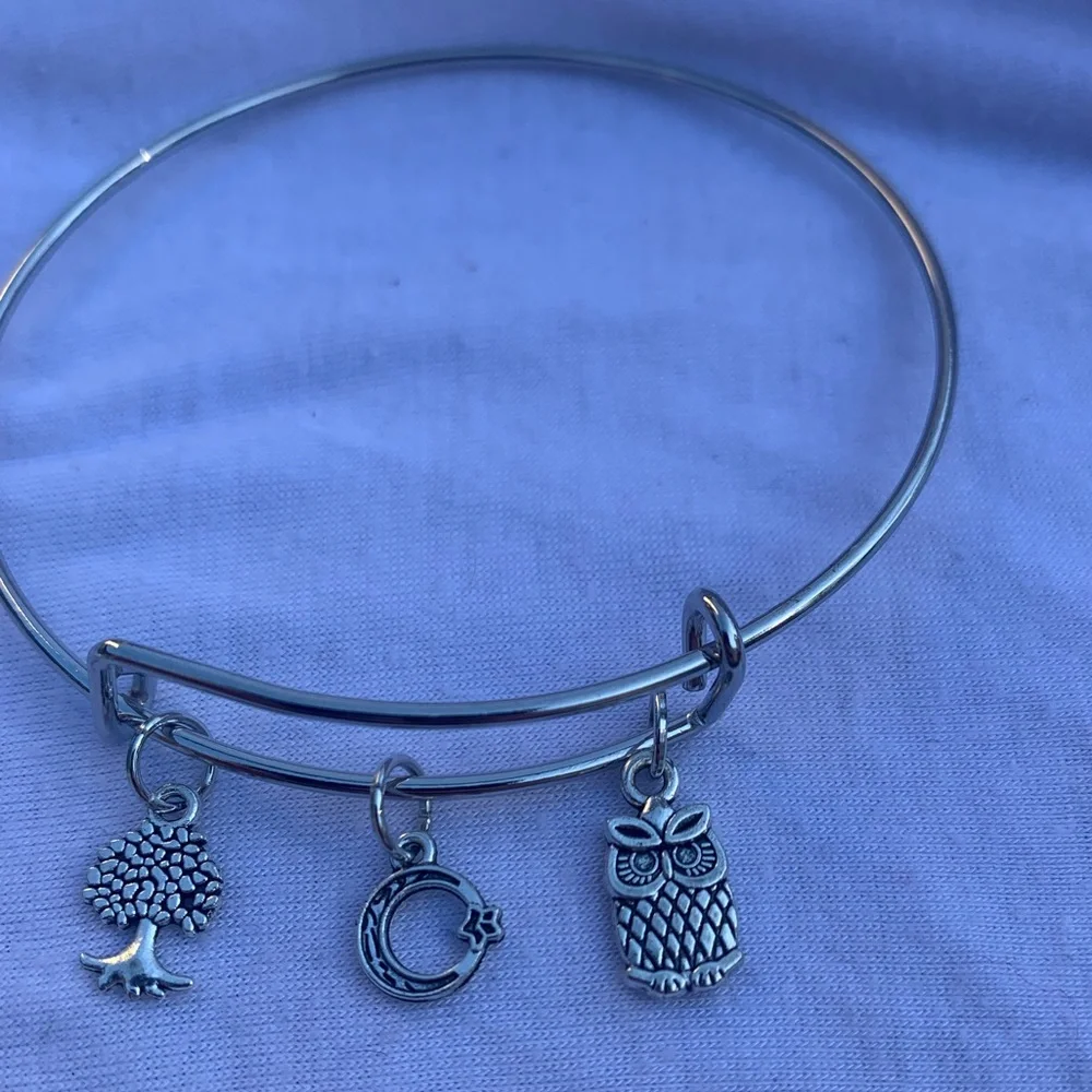 Brand New! Handmade! Adjustable Charm Bangle Bracelet! - Picture 5 of 5